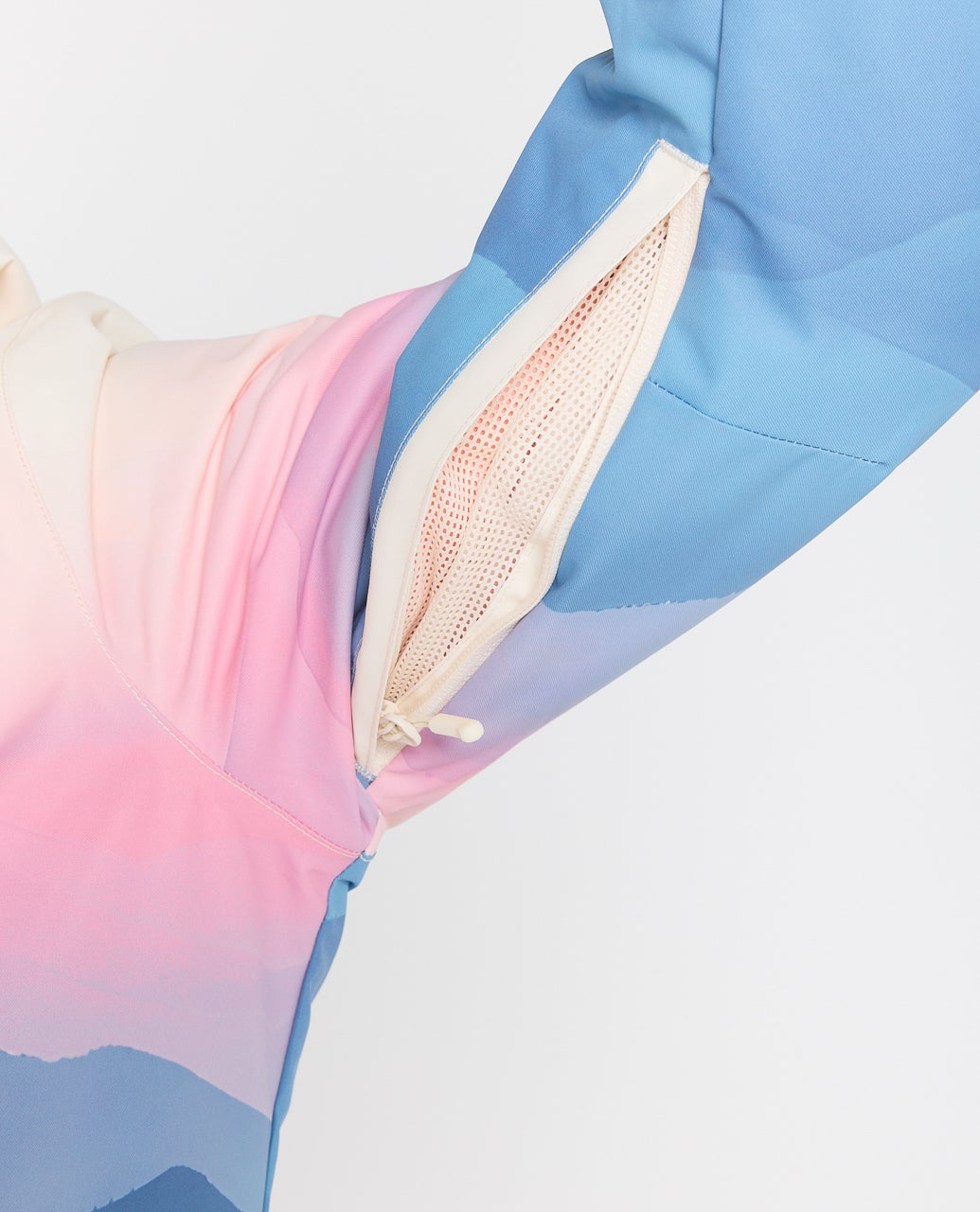 00FWOU_3282_8_1759107147000