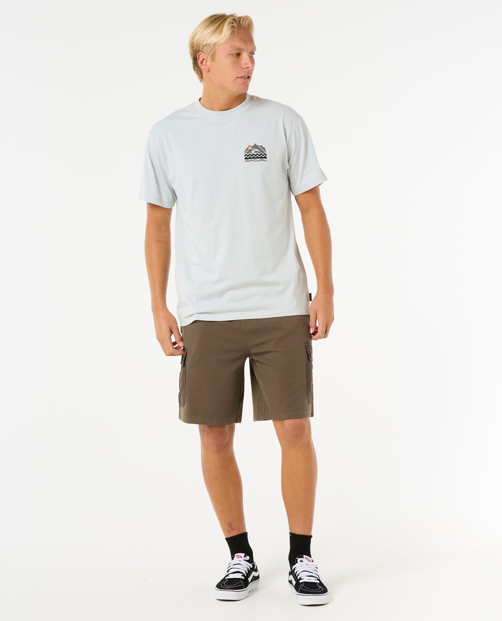 03BMWS_2135_4_1759116318000