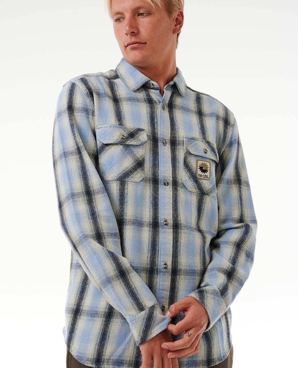 03VMSH_8152_6_1759117714000