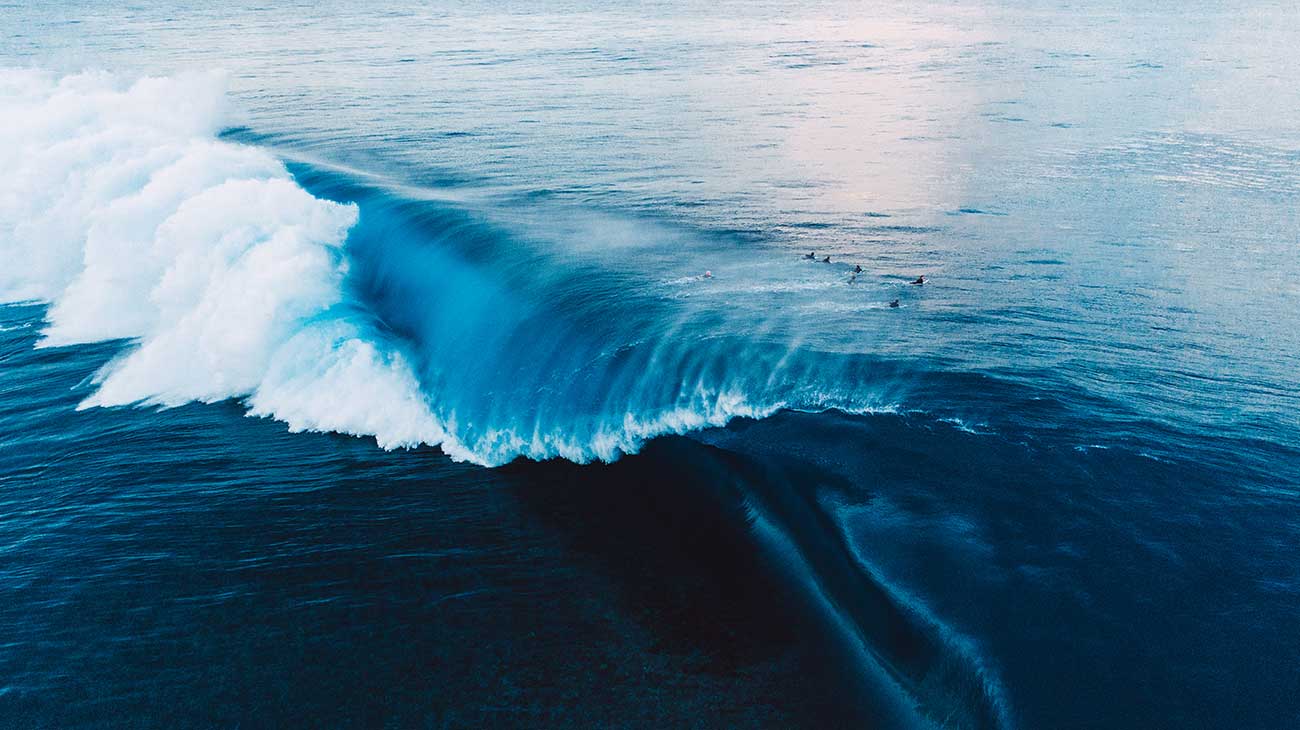 Ranking of the 10 Biggest Waves Ever Surfed – Rip Curl