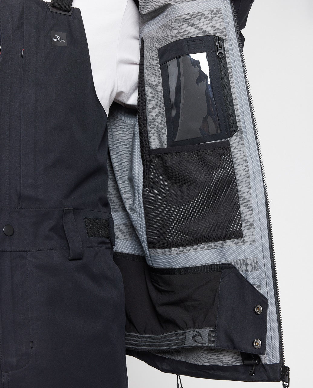 00AMOU_1102_10_1759106569000