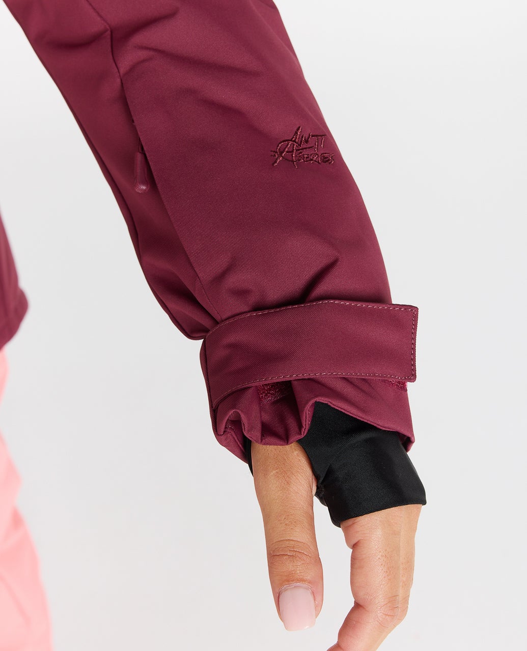 00KWOU_0043_7_1759107753000