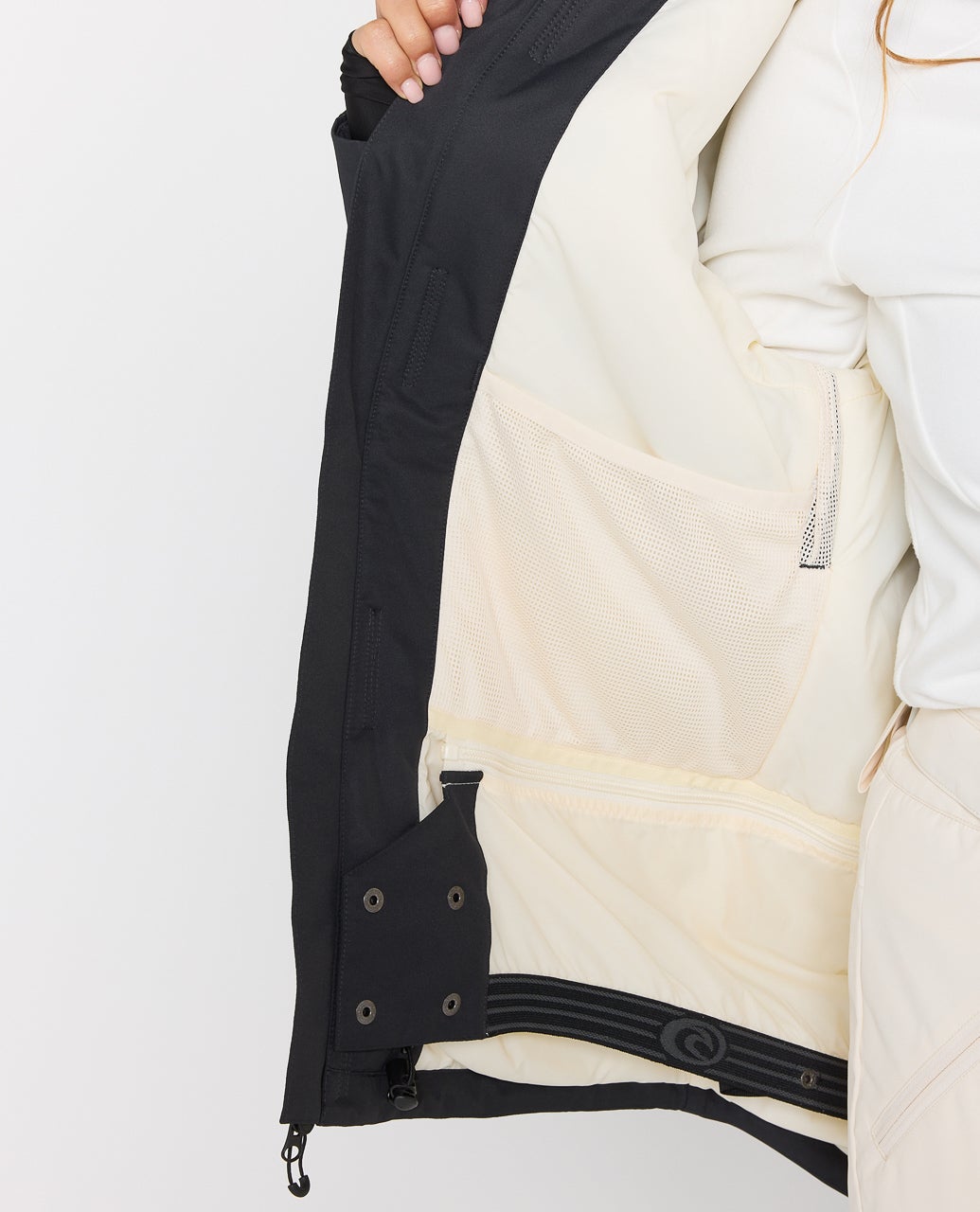 00KWOU_0090_11_1759107755000